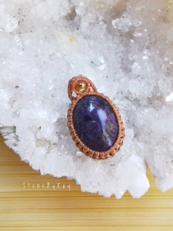 จี้เชือกถักหินซูกิไลท์(Sugilite)