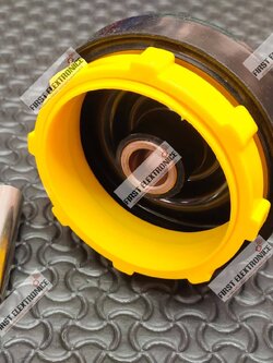 ซีลยางถังปั่นแห้ง ขนาด16 มิล แบบเกลียว + พร้อมปลอกสวมแกน ใช้ได้ยี่ห้อ (ซัมซุง) SAMSUNG ทากาว 2ตันที่แกนเพื่อยึด