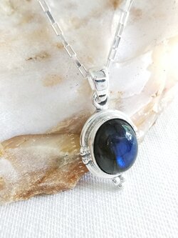 สร้อยคอเงินจี้หินลาบราโดไลท์