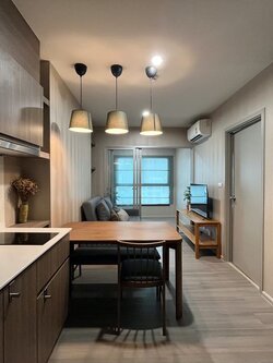 เดอะ พาร์คแลนด์ จรัญ – ปิ่นเกล้า ให้เช่าห้องสวยน่าอยู่เฟอร์ครบ สอบถามแอด Line ID : Smile-easy