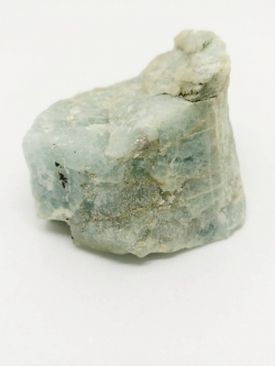 อความารีนก้อนธรรมชาติ