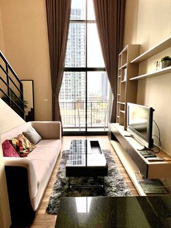 ให้เช่าห้องแบบ Duplex 2ชั้น 1ห้องนอน 1ห้องน้ำ โซนพื้นที่ BTS สะพานควาย คอนโด Onyx Phaholyothin (ออนเน็กซ์ พหลโยธิน) ขนาดห้อง 43 ตรม. ชั้น 9