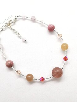 สร้อยข้อมือเงินหินสตอเบอรี่ควอตซ์+โรโดไนท์+พีชมูนสโตน+โรสควอตซ์