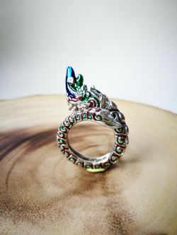 แหวนพญานาคเงินฝังบุษราคัม