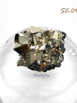 ไพไรต์ (Pyrite Octahedra Peru)