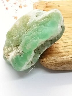 หินคริสโซเพรสก้อนธรรมชาติ Chrysoprase