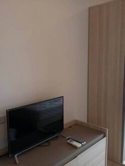 ขายพร้อมอยู่ Ideo Mobi Sukhumvit Eastgate ชั้น 5 วิวสระและรถไฟฟ้า