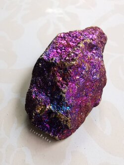 หินบอร์ไนท์ก้อนธรรมชาติ