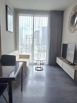 ให้เช่าคอนโด Edge Sukhumvit 23 (เอดจ์ สุขุมวิท 23) โซนพื้นที่ BTS อโศก MRT สุขุมวิท ห้องแบบ 1ห้องนอน / 1ห้องน้ำ ขนาดห้อง 33 ตรม. ชั้น 7