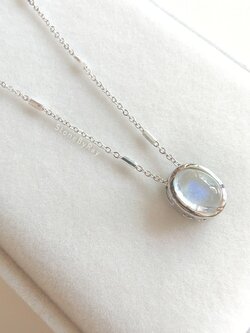 สร้อยคอเงินจี้หินมูนสโตน Moonstone
