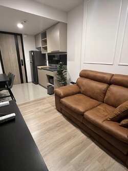 ชั้นสูงห้องน่าอยู่ OKA HAUS Sukhumvit 36 ให้เช่าตกแต่งเฟอร์ครบ BTSท่องหล่อ สอบถามแอด Line ID : Smile-easy