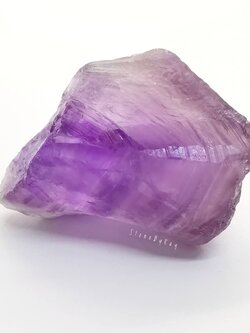 หินอเมทิสต์ผลึกธรรมชาติ Amethyst