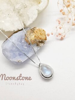 สร้อยคอเงินจี้หินมูนสโตน Moonstone