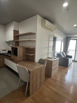 ปล่อยเช่า Blocs 77 (บลอคส์ 77) - โซนพื้นที่ BTS อ่อนนุช 1ห้องนอน 1ห้องน้ำ 1ห้องนั่งเล่น - ขนาดห้อง 40 ตรม. ชั้น 12 - ให้เช่า 17,000 ต่อเดือน