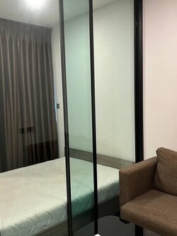 ให้เช่าห้องน่าอยู่เฟอร์ครบมีเครื่องซักผ้า รัชดา32 สอบถามแอด Line ID : Smile-easy ที่ Brown Ratchada 32 (บราวน์ รัชดา 32 )