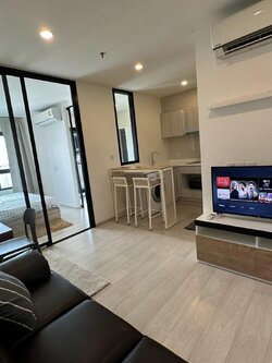 ติดทางขึ้น MRT เพชรบุรี แบบ 1 bedroom plus Life Asoke (ไลฟ์ อโศก) ให้เช่าตกแต่งครบมีเครื่องซักผ้า