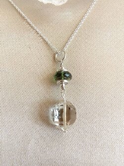 สร้อยคอเงินจี้สะเก็ดดาวโมดาไวต์กับเฮอร์คิเมอร์ไดม่อน Moldavite+Herkimer Diamond