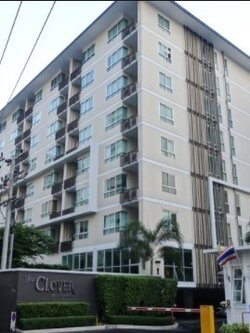 ขายพร้อมผู้เช่า เดอะ โคลเวอร์ ทองหล่อ (THE CLOVER THONGLOR) วิวสระ