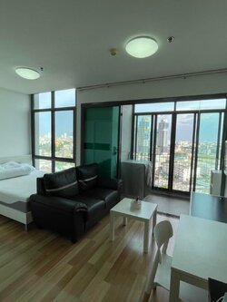 ให้เช่าคอนโด Ideo Blucove Sukhumvit (ไอดีโอ บลูโคฟ สุขุมวิท) - ตกแต่งเฟอร์ครบมีเครื่องซักผ้าซักอบได้เลย - การเดินทาง: ใกล้รถไฟฟ้า BTS อุดมสุข