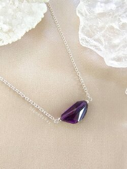 สร้อยคอเงินจี้หินอเมทิสต์เจียรเหลี่ยมแฟนซี Amethyst