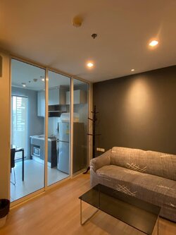 ให้เช่าคอนโด The Base Chaengwattana (เดอะ เบส แจ้งวัฒนะ) - ตกแต่งเฟอร์ครบห้องขนาด 32ตรม.มีเครื่องซักผ้า - การเดินทาง: รถไฟฟ้าสายสีชมพู