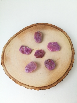 ทับทิมก้อนธรรมชาติ(RUBY)