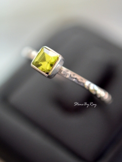 แหวนเงินพลอยเพอริดอท