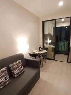 ให้เช่าคอนโด Nue Noble Ratchada-Lat Phrao (นิว โนเบิล รัชดา-ลาดพร้าว) โซน รถไฟฟ้า MRT ลาดพร้าว ห้องแบบ 1ห้องนอน / 1ห้องน้ำ ขนาดห้อง 31 ตรม. ชั้น 8