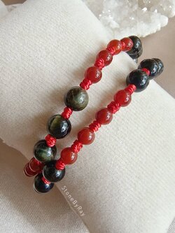 สร้อยข้อมือเชือกถักหินคาเนเลี่ยนกับหินตาเสือสีน้ำเงิน