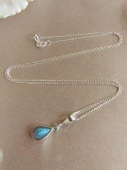 สร้อยคอเงินจี้หินลาบราโดไลท์ Labradorite