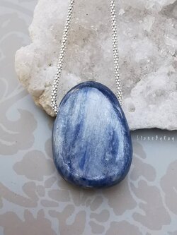 สร้อยคอเงินจี้หินไคยาไนท์ (Kyanite)