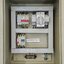 Off-grid Combiner Box มี Voltage Protector ป้องกันแรงดันไฟเกิน และ ATS สลับแหล่งจ่ายไฟฟ้า เหมาะสำหรับเป็นระบบสำรองไฟ หรือ ดัดแปลงเป็นระบบ Hybrid Off-grid
